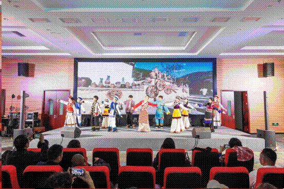 20250415-6M6A9827,舞台